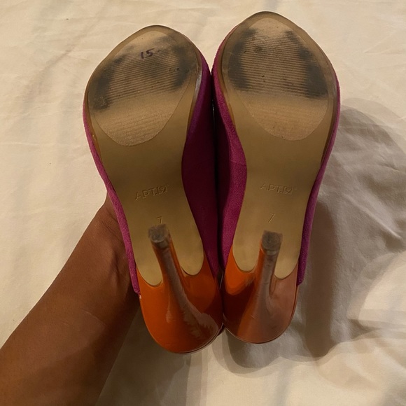 Apt 9 Multicolored Heels - Picture 3 of 3